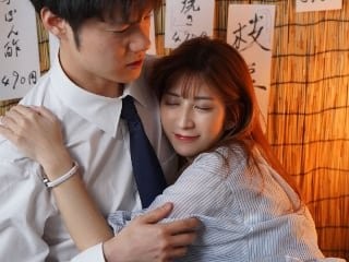 Poster of Người yêu cũ say rượu nhìn về nhà móc bím hấp dẫn